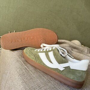 Vince Oasis Sneakers